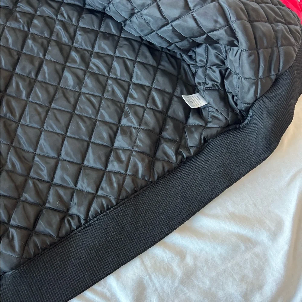 PacSun Quilted Black Jacket with Red Trim - Picture 4 of 4